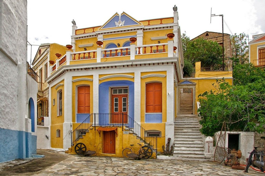 Symi_case colorate isola greca