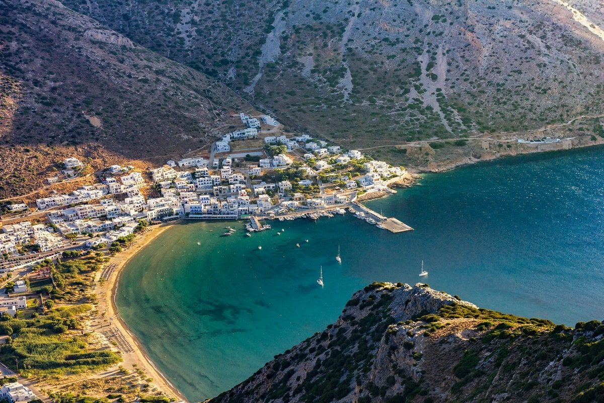 why visit sifnos greece