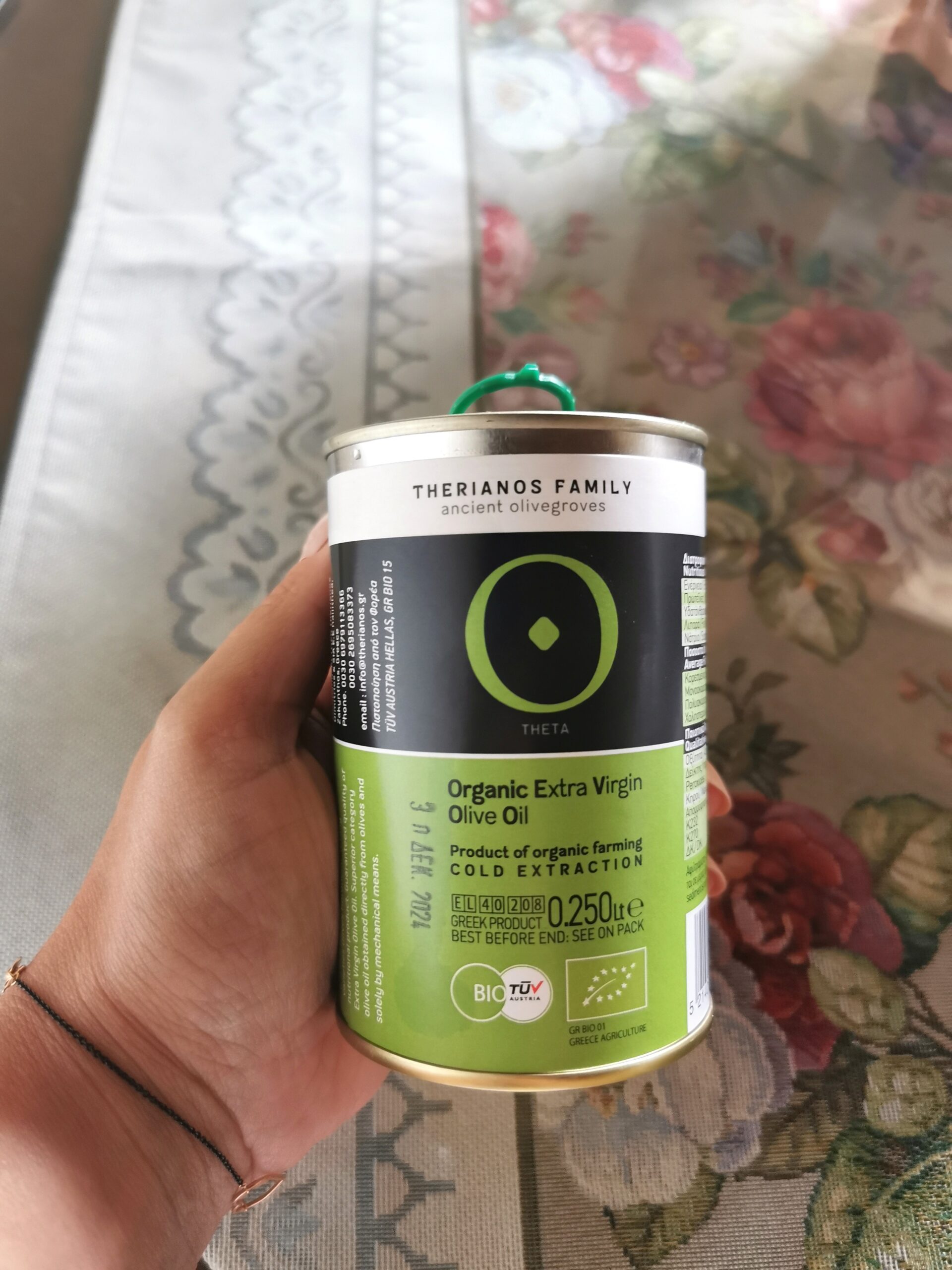 Extra virgin olive oil lifestyle