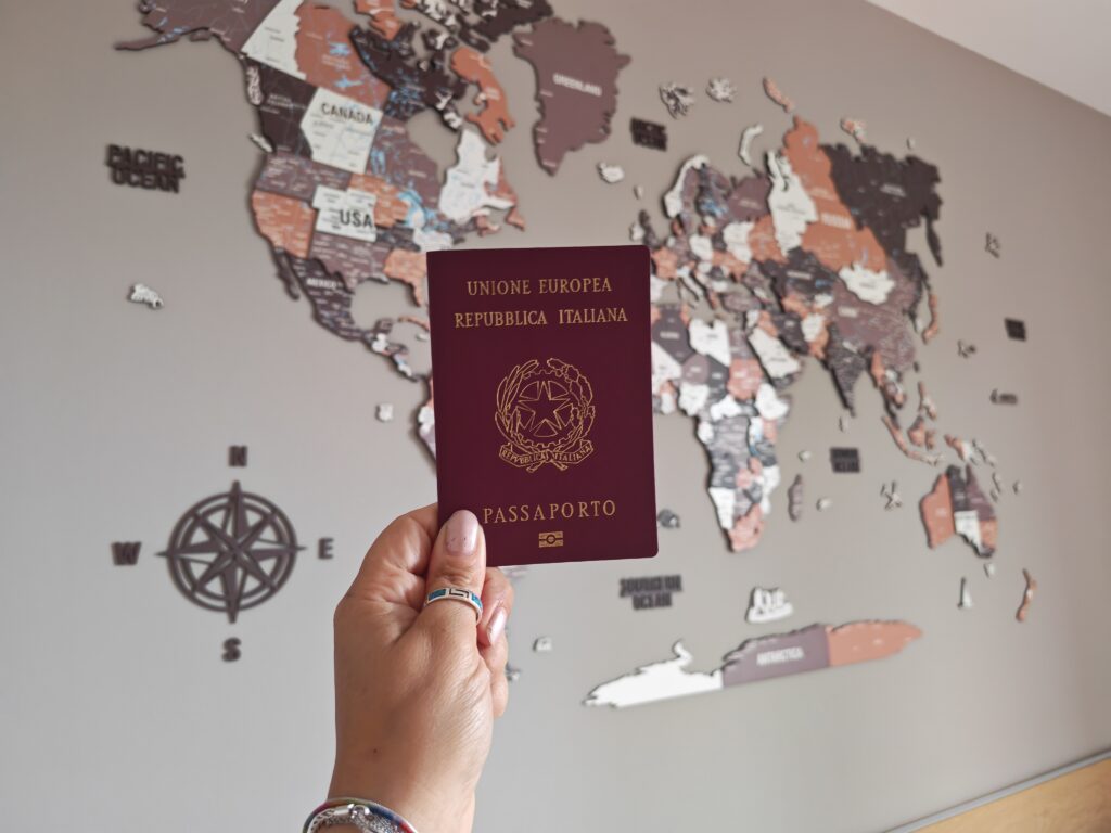 Quanto costa fare il passaporto nel 2026? Costi, documenti e regole per i bambini