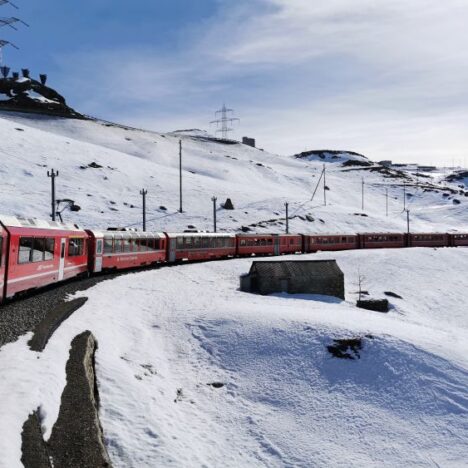 Trenino del Bernina con bambini